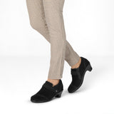Eva – Velvet Soft Elegance in Deep Black