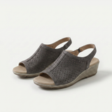 Hazel – Shimmering Elegance in Metallic Platinum